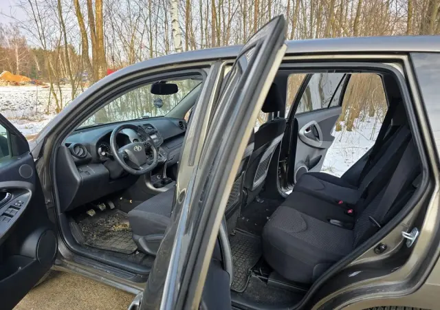 TOYOTA RAV4 2.2 D-4D 4x4 Sol