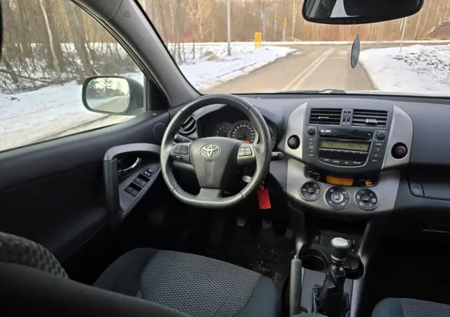 TOYOTA RAV4 2.2 D-4D 4x4 Sol