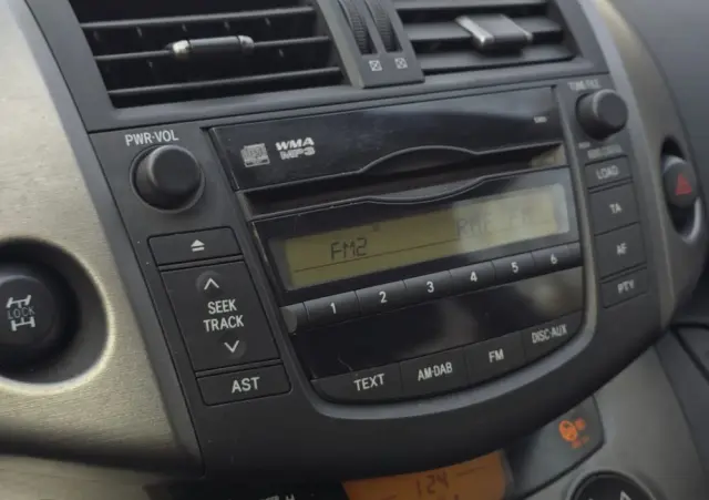 TOYOTA RAV4 2.2 D-4D 4x4 Sol