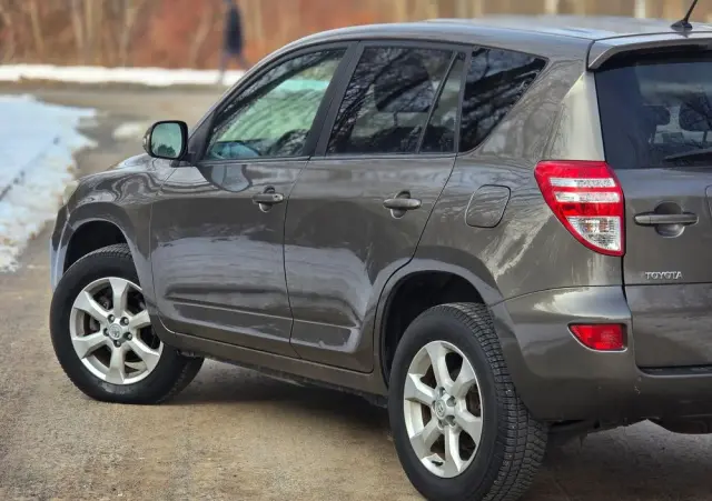 TOYOTA RAV4 2.2 D-4D 4x4 Sol