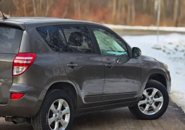 TOYOTA RAV4 2.2 D-4D 4x4 Sol