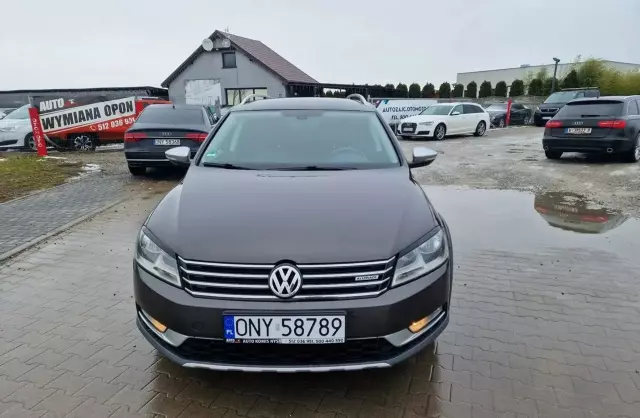 VOLKSWAGEN Passat 