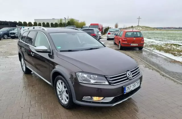 VOLKSWAGEN Passat 