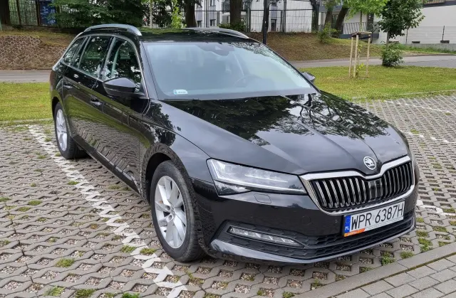SKODA Superb Ambition DSG