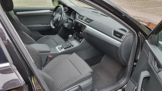 SKODA Superb Ambition DSG