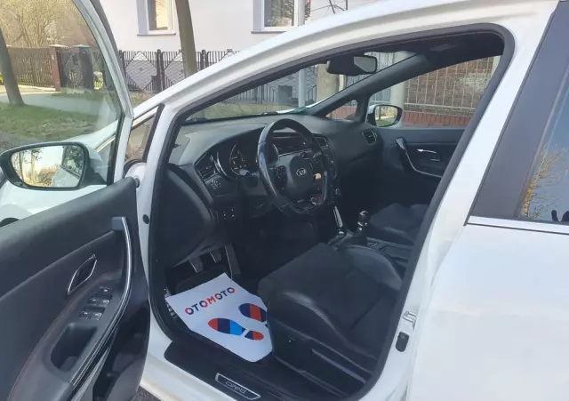 KIA Ceed Cee'd 1.6 T-GDI GT