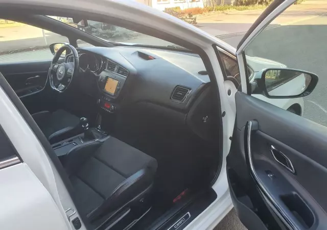 KIA Ceed Cee'd 1.6 T-GDI GT