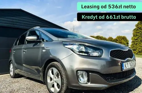 KIA Carens 