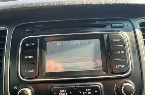 KIA Carens 