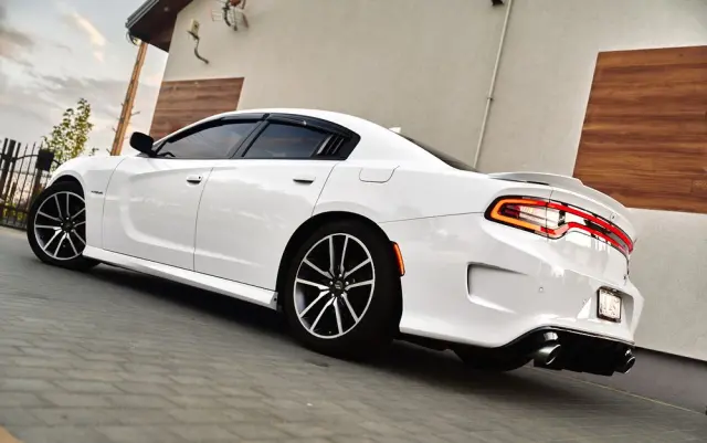 DODGE Charger 5.7 R/T