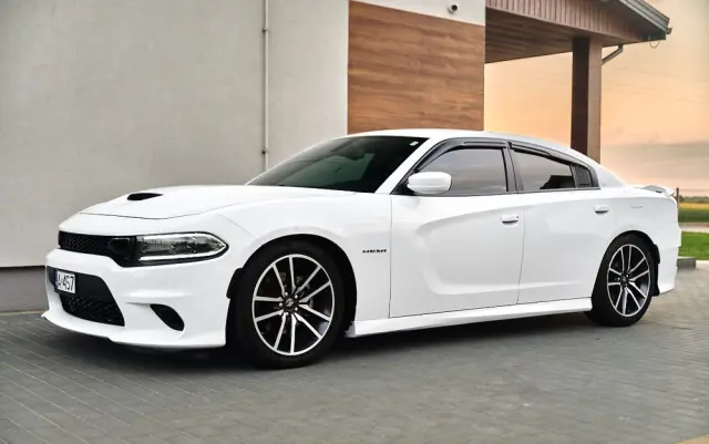 DODGE Charger 5.7 R/T