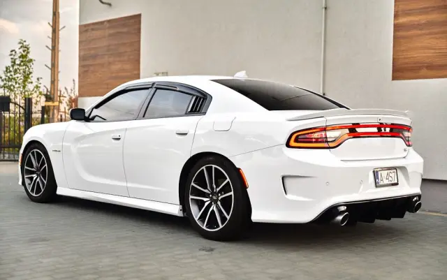 DODGE Charger 5.7 R/T