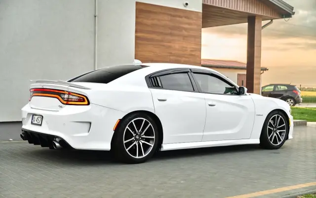 DODGE Charger 5.7 R/T