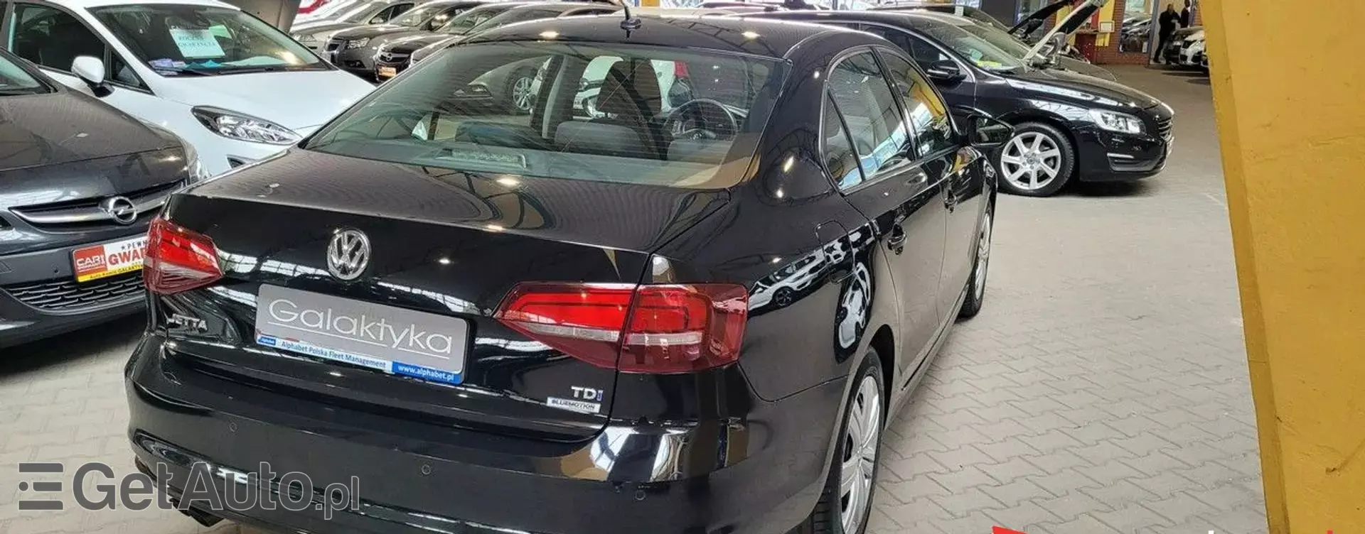 VOLKSWAGEN Jetta 