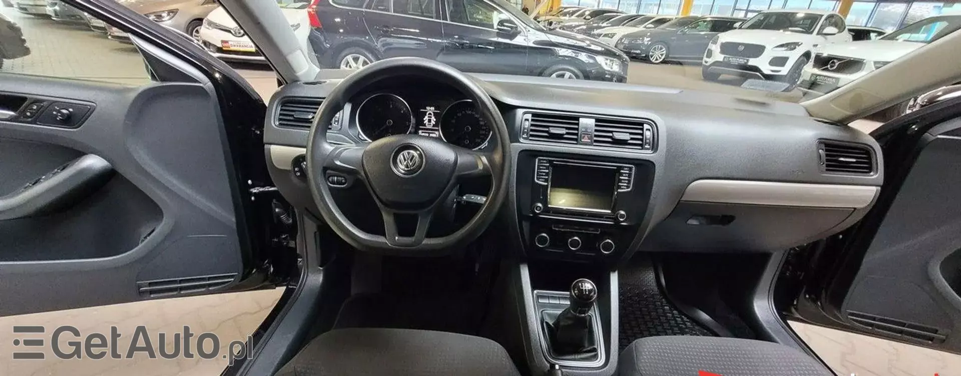 VOLKSWAGEN Jetta 