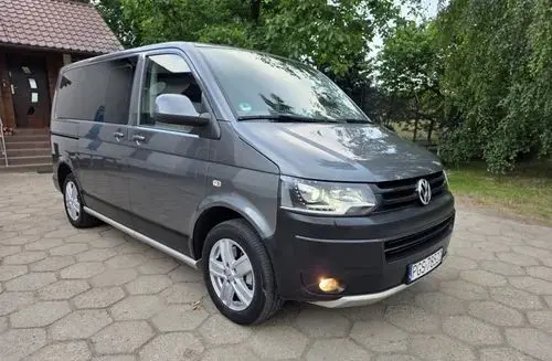 VOLKSWAGEN Multivan 