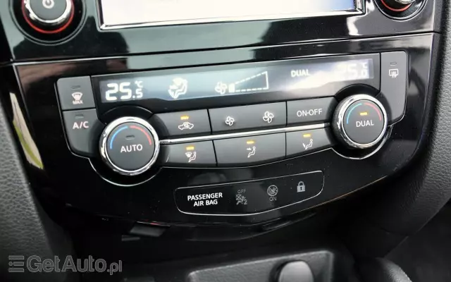 NISSAN Qashqai 1.6 DIG-T Tekna