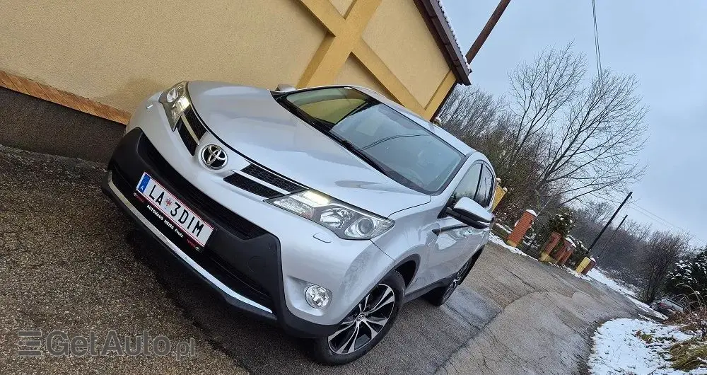 TOYOTA RAV4 2.0 D-4D Premium