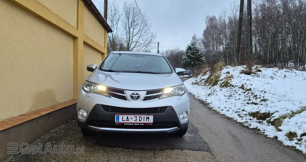 TOYOTA RAV4 2.0 D-4D Premium