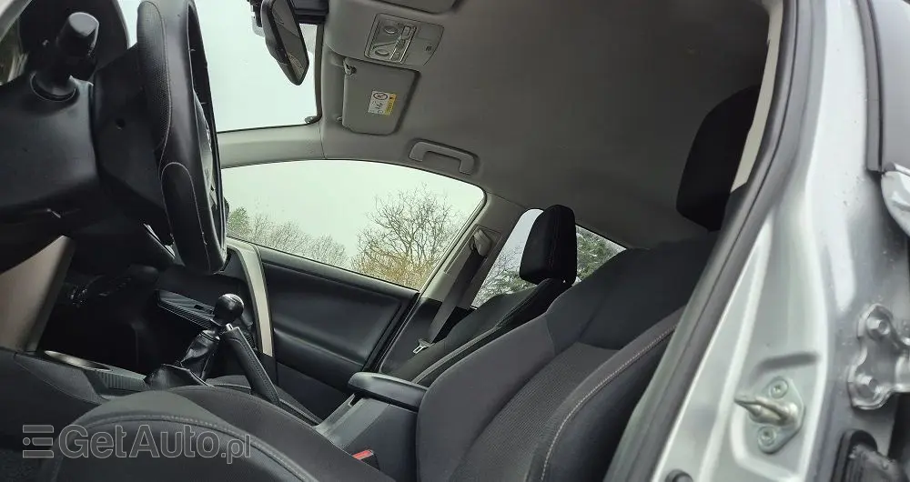 TOYOTA RAV4 2.0 D-4D Premium