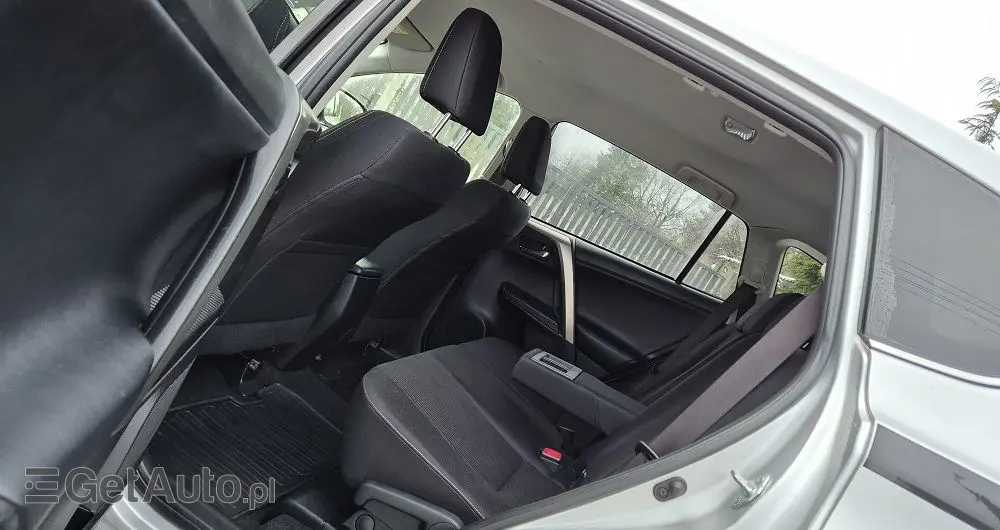 TOYOTA RAV4 2.0 D-4D Premium