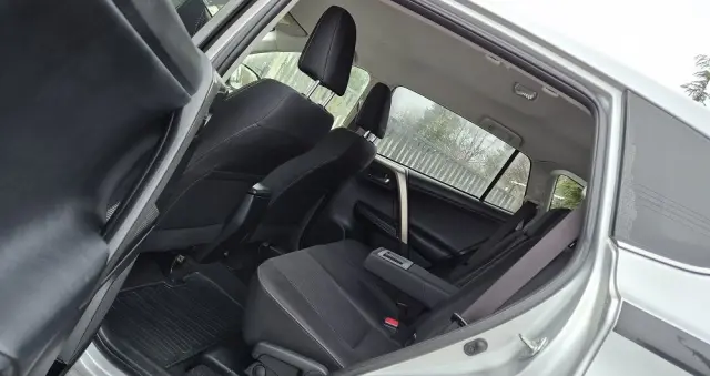 TOYOTA RAV4 2.0 D-4D Premium