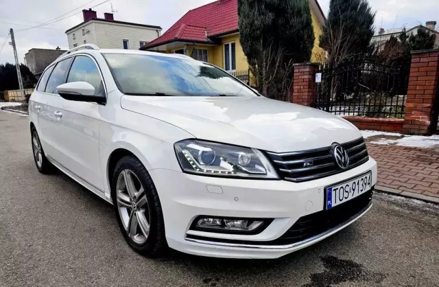 VOLKSWAGEN Passat 