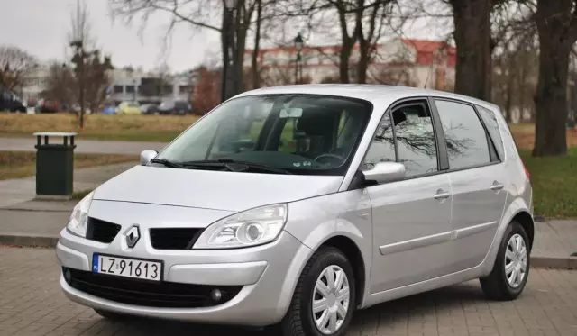 RENAULT Scenic 