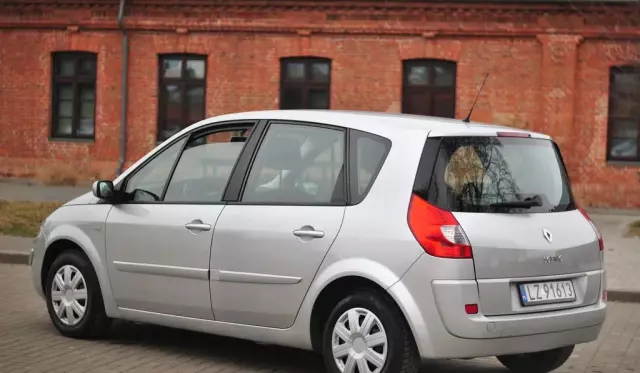 RENAULT Scenic 