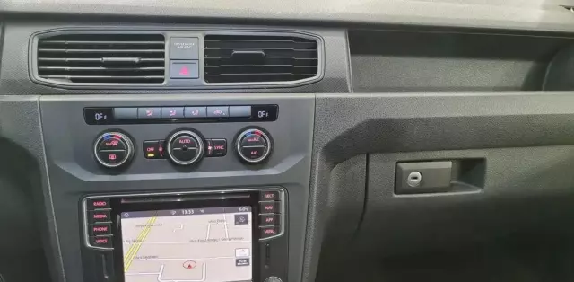 VOLKSWAGEN Caddy California 