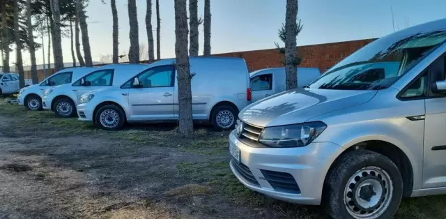 VOLKSWAGEN Caddy California 