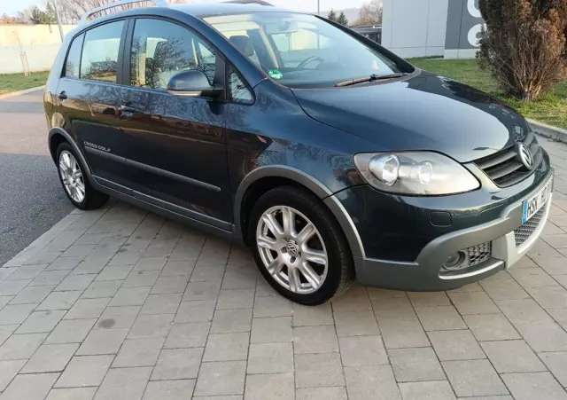 VOLKSWAGEN Golf Plus 