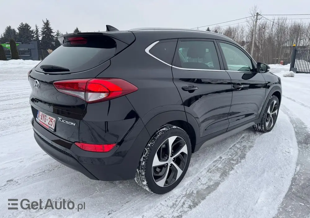 HYUNDAI Tucson Blue 1.7 CRDi 2WD Style