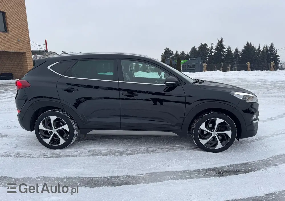 HYUNDAI Tucson Blue 1.7 CRDi 2WD Style