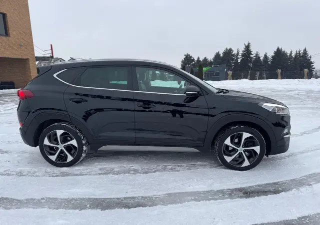 HYUNDAI Tucson Blue 1.7 CRDi 2WD Style