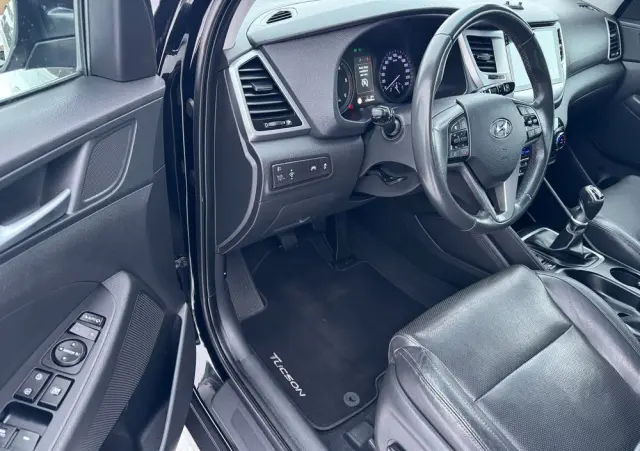 HYUNDAI Tucson Blue 1.7 CRDi 2WD Style