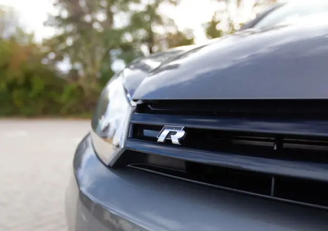 VOLKSWAGEN Golf 2.0 R DSG