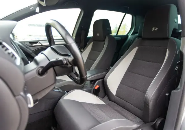 VOLKSWAGEN Golf 2.0 R DSG