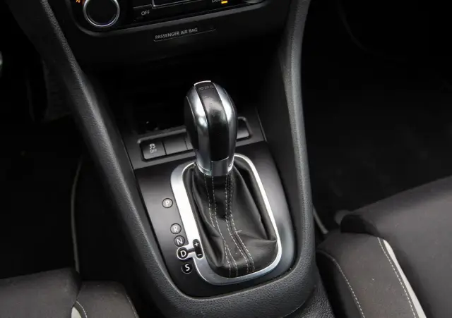 VOLKSWAGEN Golf 2.0 R DSG