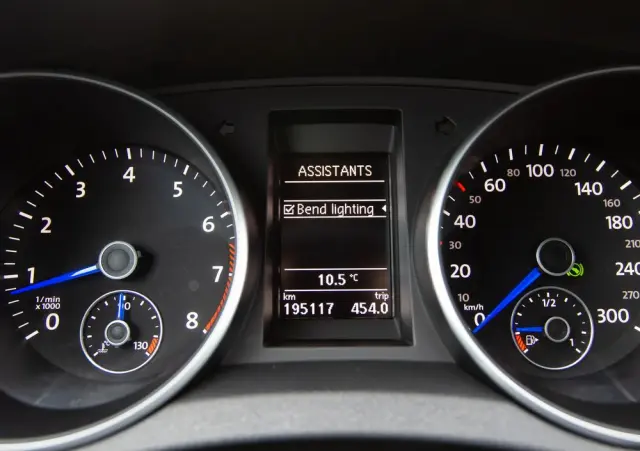 VOLKSWAGEN Golf 2.0 R DSG