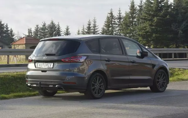 FORD S-Max 2.0 TDCi Bi-Turbo Titanium PowerShift