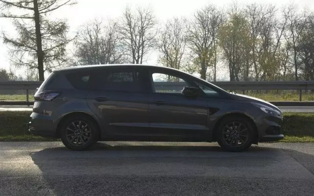 FORD S-Max 2.0 TDCi Bi-Turbo Titanium PowerShift