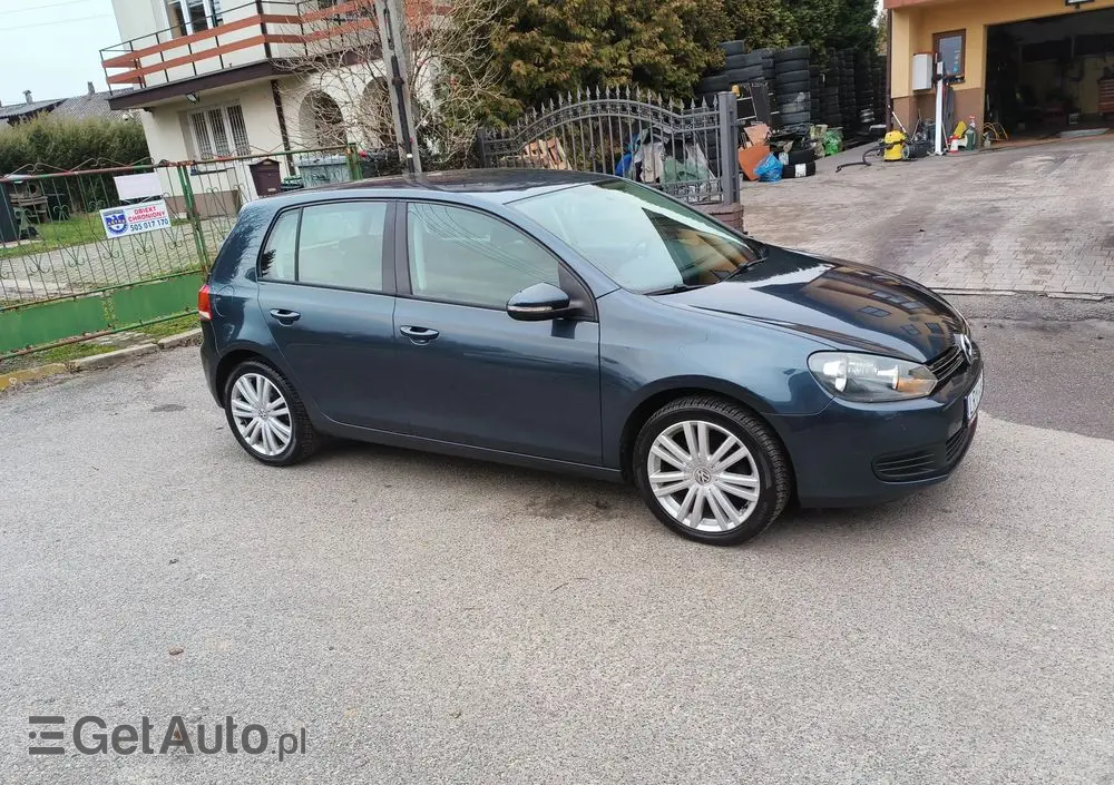 VOLKSWAGEN Golf 1.6 Tour Edition