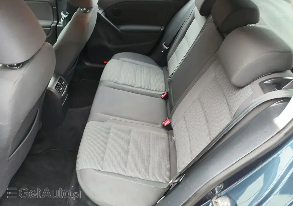 VOLKSWAGEN Golf 1.6 Tour Edition