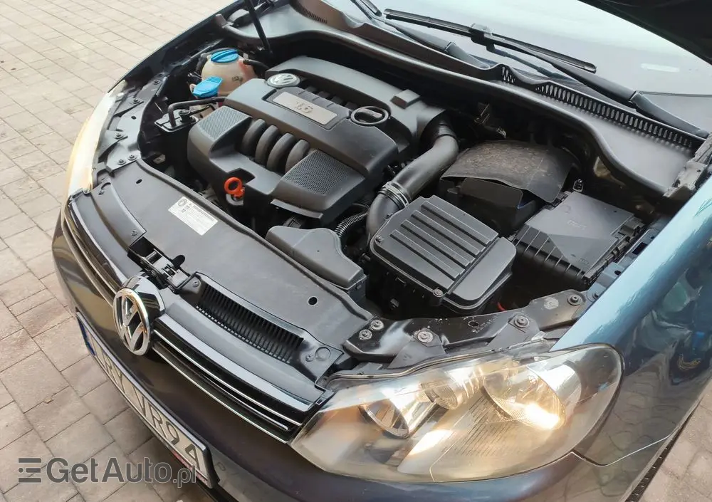 VOLKSWAGEN Golf 1.6 Tour Edition