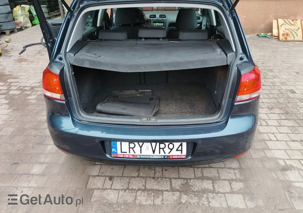 VOLKSWAGEN Golf 1.6 Tour Edition