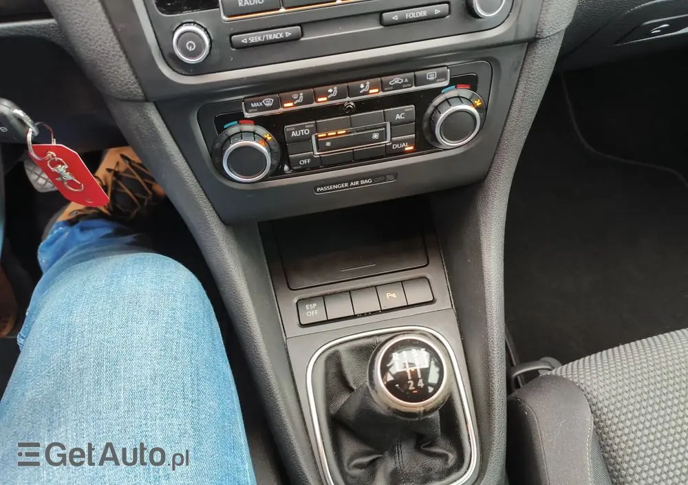 VOLKSWAGEN Golf 1.6 Tour Edition