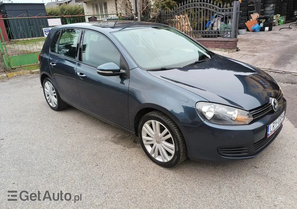 VOLKSWAGEN Golf 1.6 Tour Edition