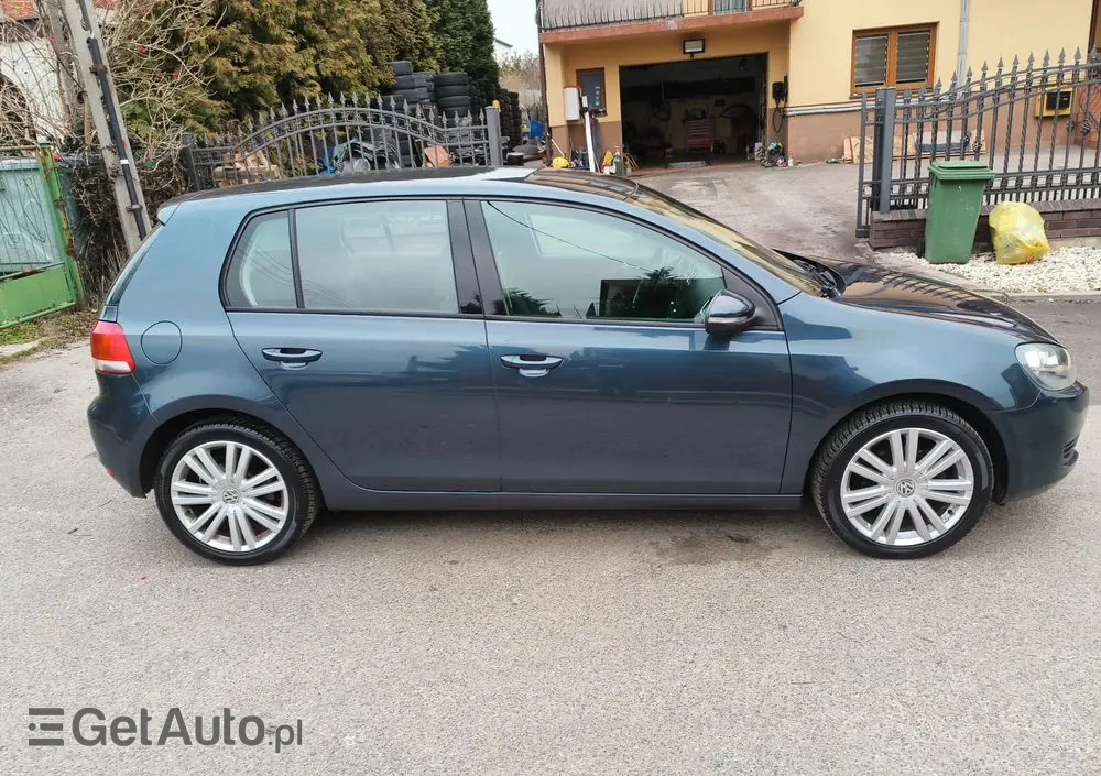 VOLKSWAGEN Golf 1.6 Tour Edition