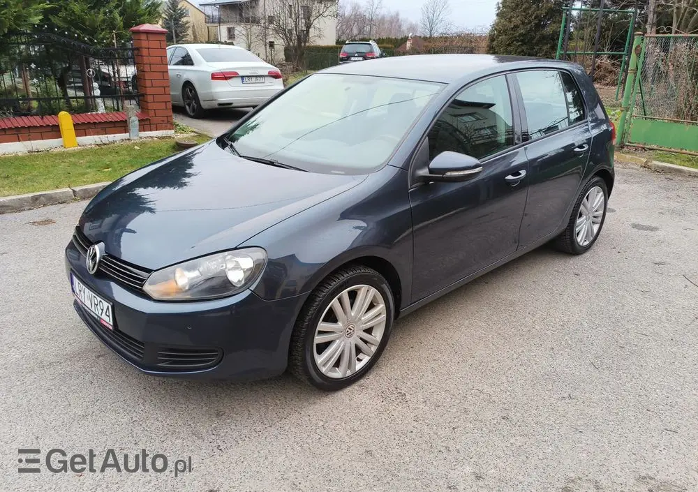 VOLKSWAGEN Golf 1.6 Tour Edition